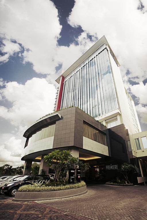 The Premiere Hotel Pekanbaru Eksteriør billede