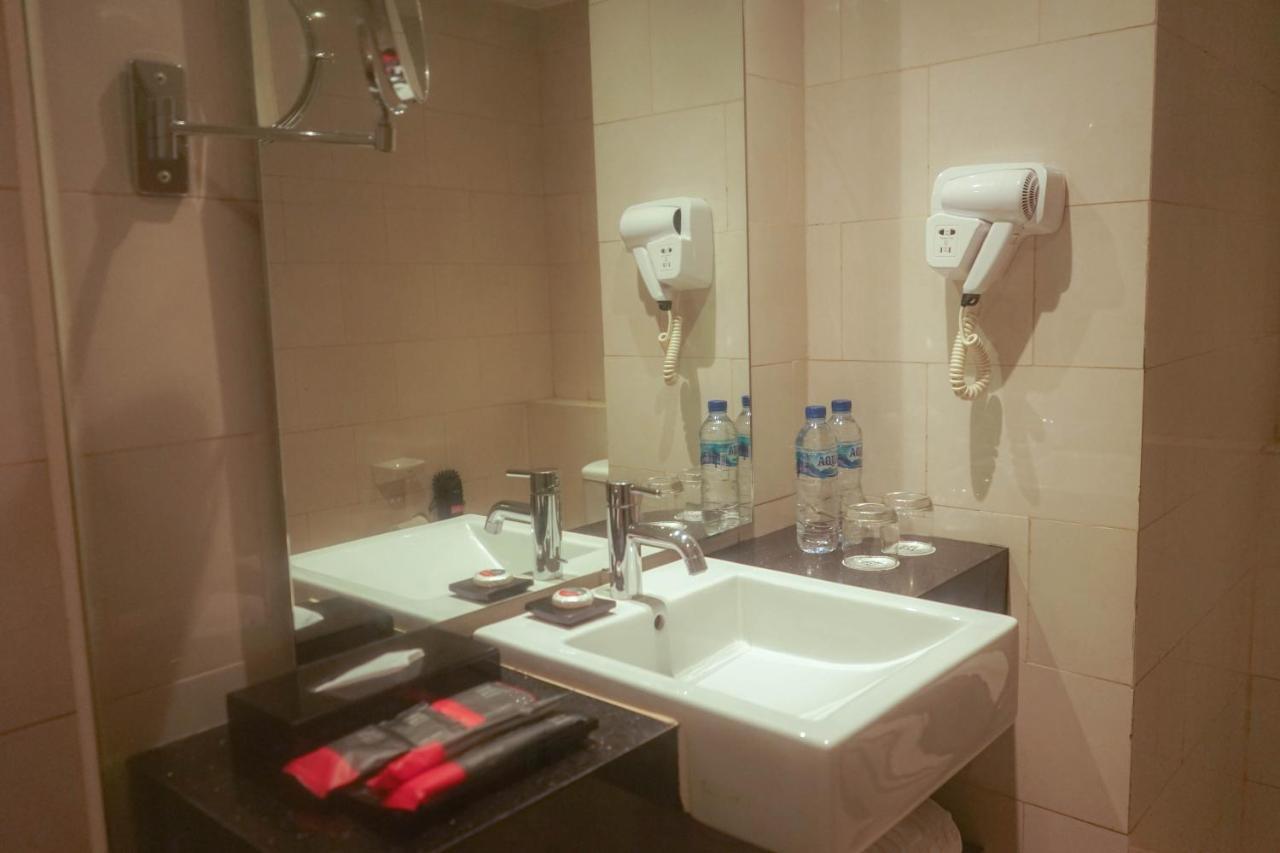 The Premiere Hotel Pekanbaru Eksteriør billede