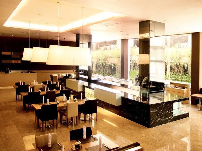 The Premiere Hotel Pekanbaru Eksteriør billede